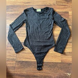 Yummy Sweater Co Medium Bodysuit